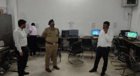 डीएम व एसएसपी ने किया परीक्षा कामण्ड सेन्टर का निरीक्षण