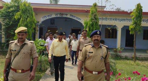 डीएम व एसएसपी ने दो परीक्षा केन्द्रों का किया निरीक्षण