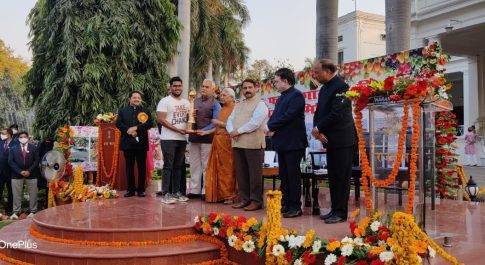 राज भवन में आयोजित हुई प्रादेशिक पुष्प, फल शाकभाजी प्रदर्शनी जिले के किसानों ने बढ़ाया जनपद का मान