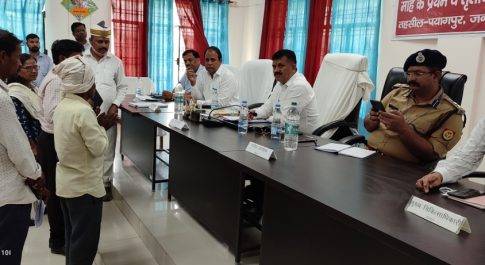 डीएम की अध्यक्षता में तहसील पयागपुर में सम्पन्न हुआ सम्पूर्ण समाधान दिवस वरासत के प्रकरण पर शिथिलता बरतने पर 03 राजस्व कार्मिक को मिली प्रतिकूल प्रविष्टि अवैध कब्ज़ों से निजात के लिए संचालित होगा अभियान