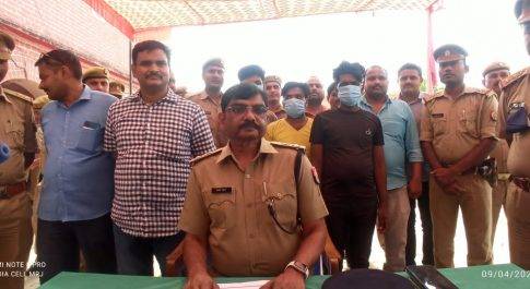 महाराजगंज।20 अदद चोरी की मोटरसाइकिल के साथ 3 शातिर चोर गिरफ्तार
