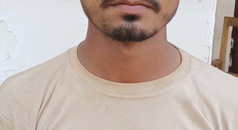 पुलिस ने 33 लीटर देशी कच्ची शराब के साथ दो तस्करों को किया गिरफ्तार