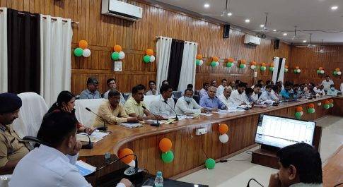 जिलाधिकारी की अध्यक्षता में सम्पन्न हुई जिला स्वास्थ्य समिति की बैठक