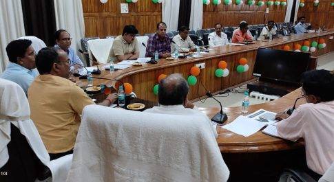 उ.प्र. नगर पालिका वित्तीय संसाधन विकास बोर्ड के सचिव ने अधिकारियों के साथ की बैठक