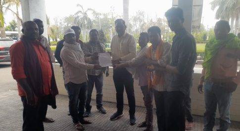 पुनर्वास ग्राम सिरकी की समस्याओं पर एसईसीएल को सौंपा ज्ञापन किसान सभा ने