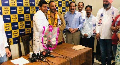 भाजपा छोड़कर तनवीर सिंह हुए आप के साथ ,बोले- मेवाड़ में प्राइवेट कंपनी बन गई भाजपा
