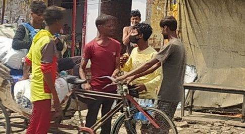 रुपईडीहा रोडवेज बस स्टेशन पर दलालों के आतंक से नेपाली यात्री परेशान