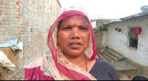 गरीब राशन कार्ड धारकों का खाद्यान्न डकार रहा है कोटेदार, दो ग्राम पंचायतों का कोटा चला रहा है यह कोटेदार