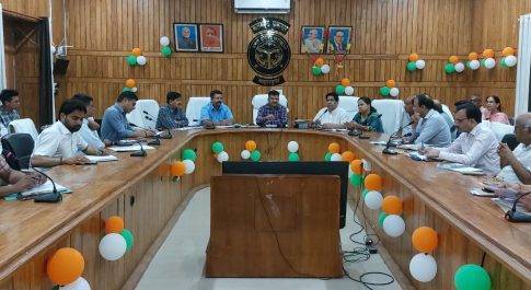 अतिक्रमण हटाओं अभियान की समीक्षा के लिए डीएम की अध्यक्षता में सम्पन्न हुई बैठक