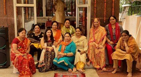 वसुंधरा के शिक्षा अपार्टमेंट में दुर्गा मंदिर का स्थापना दिवस मनाया गया*