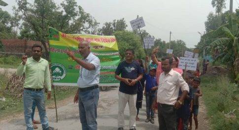 बाल श्रम रोक थाम कार्यक्रम चाइल्ड लाइन ने हरी झंडी दिखाकर किया