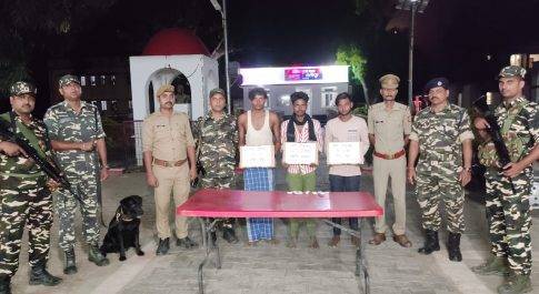 पुलिस व एसएसबी की (संयुक्त टीम) द्वारा 40 ग्राम स्मैक के साथ तीन नफर अभियुक्त को किया गया गिरफ्तार
