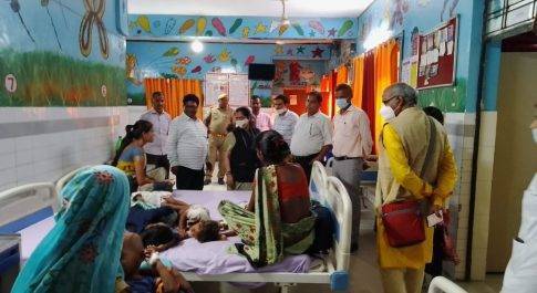 राज्य बाल अधिकार संरक्षण आयोग के सदस्यों ने किया चिकित्सालय का निरीक्षण