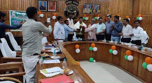 जिलाधिकारी की अध्यक्षता में सम्पन्न हुआ किसान दिवस किसान दिवस के मुख्य अतिथि रहे सांसद बहराइच किसानों की समस्याओं के त्वरित निस्तारण के दिये गये निर्देश