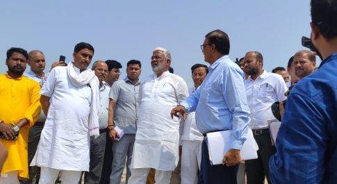 जल शक्ति मंत्री स्वतंत्र देव सिंह ने किया बेलहा-बेहरौली तटबंध का निरीक्षण आनगोईंग परियोजनाओं को 15 जून तक पूरा करने के दिये निर्देश