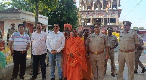 डीएम व एसएसपी ने किया जंगलीनाथ मन्दिर व तकियाघाट का निरीक्षण