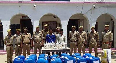 कच्ची अपमिश्रित शराब का निर्माण करते समय 02 नफर अभियुक्त गिरफ्तार
