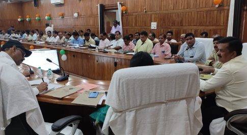 जिला पोषण समिति की बैठक में जिलाधिकारी के तेवर रहे तल्ख