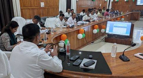 डीएम की अध्यक्षता में सम्पन्न हुई जिला पेयजल एवं स्वच्छता समिति की बैठक