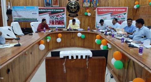 अधिक से अधिक फसलों का बीमा कराकर लाभ उठाये किसान