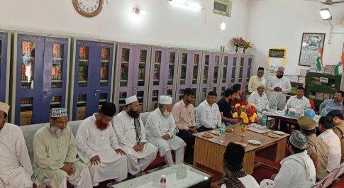 मोहर्रम त्यौहार के मद्देनज़र डीएम व एसएसपी ने मदरसों व इमामबाड़े का किया भ्रमण