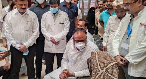 उप मुख्यमंत्री ने सीएचसी कैसरगंज व 50 बेडेड मेटरनिटी विंग का किया निरीक्षण