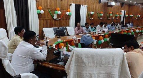 बहुउद्देशीय हब निर्माण के प्रभावी कार्ययोजना तैयार करें विभाग: डीएम