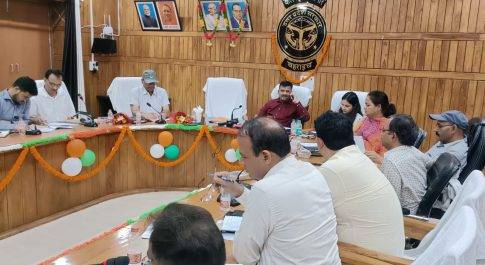 निर्वाचक नामावलियों के पुनरीक्षण से सम्बन्धित कार्यों की प्रगति की समीक्षा बैठक सम्पन्न