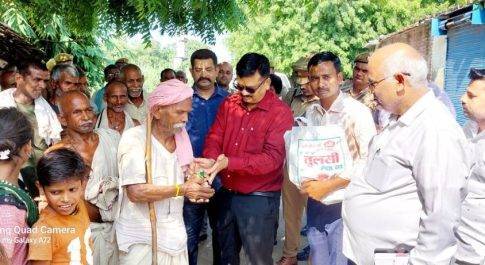 डीएम व एसपी ने महसी क्षेत्र के गोलागंज का किया भ्रमण  ग्रामवासियों से रूबरू होते हुए प्राप्त की आवश्यक जानकारी