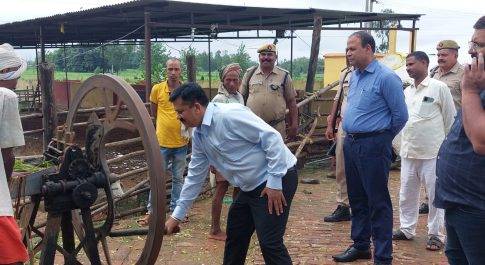 अस्थाई गो आश्रय स्थल सोहरियावां का डीएम व एसपी ने किया निरीक्षण