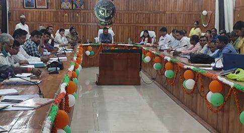 डीएम की अध्यक्षता में सम्पन्न हुई स्वास्थ्य समिति की बैठक