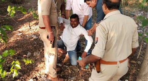 थाना लोनी बॉर्डर पुलिस व एसपी ग्रामीण टीम द्वारा पुलिस मुठभेड के दौरान शातिर वांछित अपराधी गिरफ्तार