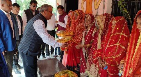 आकांक्षात्मक जनपद के भ्रमण पर आया राजदूतों का शिष्ट मण्डल