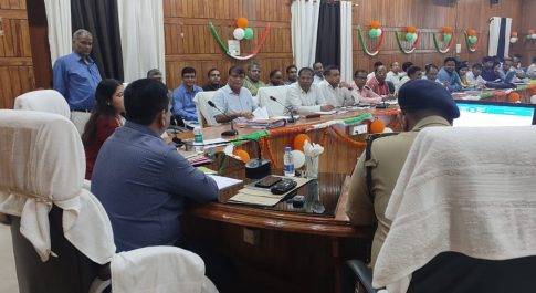 पोषण ट्रैकर पर वज़न फीडिंग तथा एनआरसी में भर्ती बच्चों की संख्या कम पाये जाने डीएम का कड़ा रूख  अग्रिम आदेशों तक समस्त सीडीपीओ का वेतन बाधित