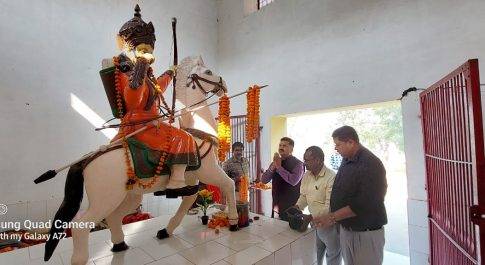 डीएम व एसपी ने किया महाराजा सुहेलदेव स्मारक स्थल का निरीक्षण