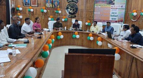 राष्ट्रीय लोक अदालत को सफल बनाएं अधिकारी: डीएम