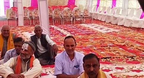 हमारे व्यवहार से माता पिता का मान सदैव बना रहे। आचार्य अवस्थी