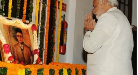 सावरकर का नाम बदल दो, विनायक से वीर कर दो!