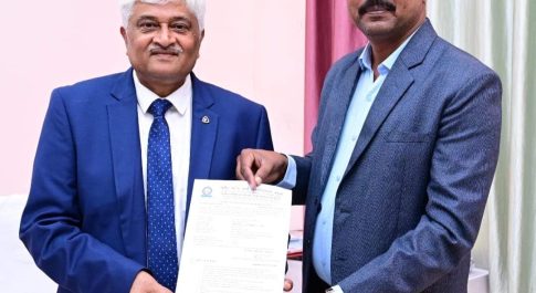 अखिलेश को मिली हल्बी भाषा में पीएचडी, रियासत कालीन बस्तर स्टेट की राजभाषा थी हल्बी