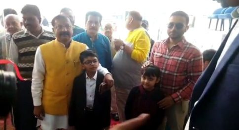 भारत नेपाल सीमावर्ती में गुरु फर्नीचर शोरूम का हुआ भव्य शुभारंभ