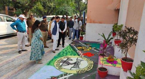 15 नवम्बर तक सड़कों को किया जाय गडढ़ामुक्त: जितिन प्रसाद  कार्य की गुणवत्ता व समयबद्धत्ता पर दिया जाय विशेष बल