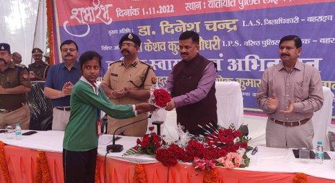 जनपद में यातायात माह का जिलाधिकारी ने किया भव्य शुभारम्भ