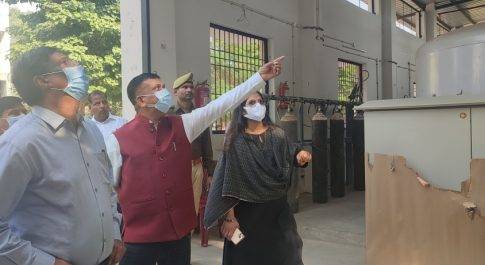 प्रमुख सचिव चिकित्सा शिक्षा ने मेडिकल कालेज का किया निरीक्षण