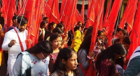 श्री श्याम भक्त ध्वजा पदयात्रा के साथ खाटू के लिए हुए रवाना