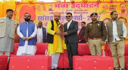 पयागपुर व जरवल में आयोजित सांसद खेल स्पर्धा में बच्चों ने दिखाया हुनर