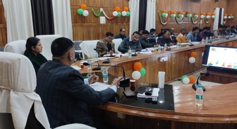 डीएम की अध्यक्षता में सम्पन्न हुई जिला पेयजल एवं स्वच्छता समिति की बैठक