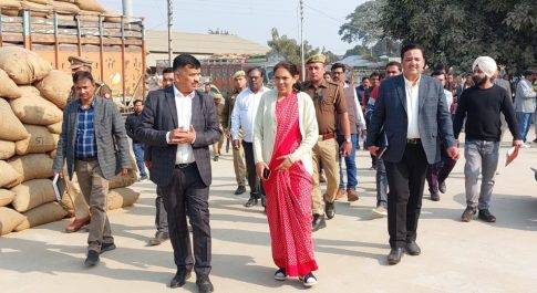 प्रमुख सचिव खाद्य एवं रसद ने धान क्रय केन्द्रों का किया निरीक्षण