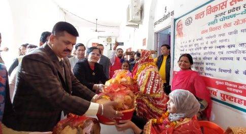 सुशासन दिवस के अवसर पर कलेक्ट्रेट में आयोजित हुआ भव्य कार्यक्रम  योजनाओं से किया गया लाभान्वित तथा जरूरतमंदो को मिली कम्बल की सौगात