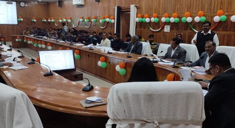 डीएम की अध्यक्षता में सम्पन्न हुई ज़िला स्वच्छता समिति की बैठक