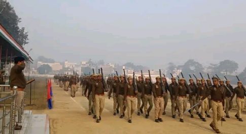 पुलिस अधीक्षक महोदय बहराइच द्वारा, शुक्रवार की साप्ताहिक परेड का किया गया निरीक्षण